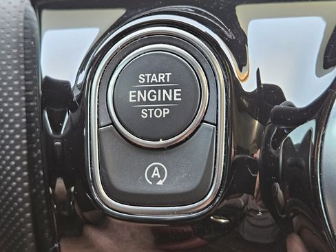 Used 2022 Mercedes-Benz A 220 image 33