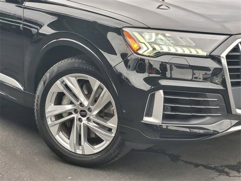 Used 2024 Audi Q7 3.0T Premium Plus image 3