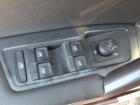 Certified 2023 Volkswagen Tiguan S FWD image 18