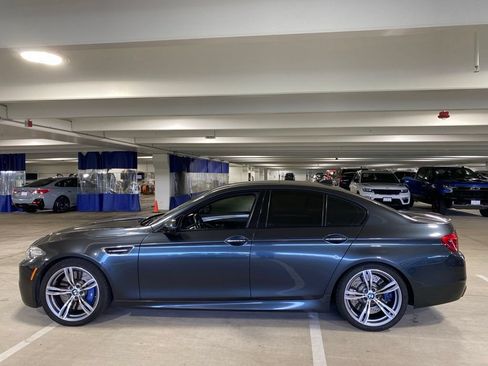 Used 2014 BMW M5 RWD image 2