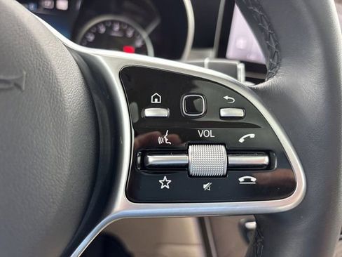 Used 2021 Mercedes-Benz GLC 300 4MATIC image 32