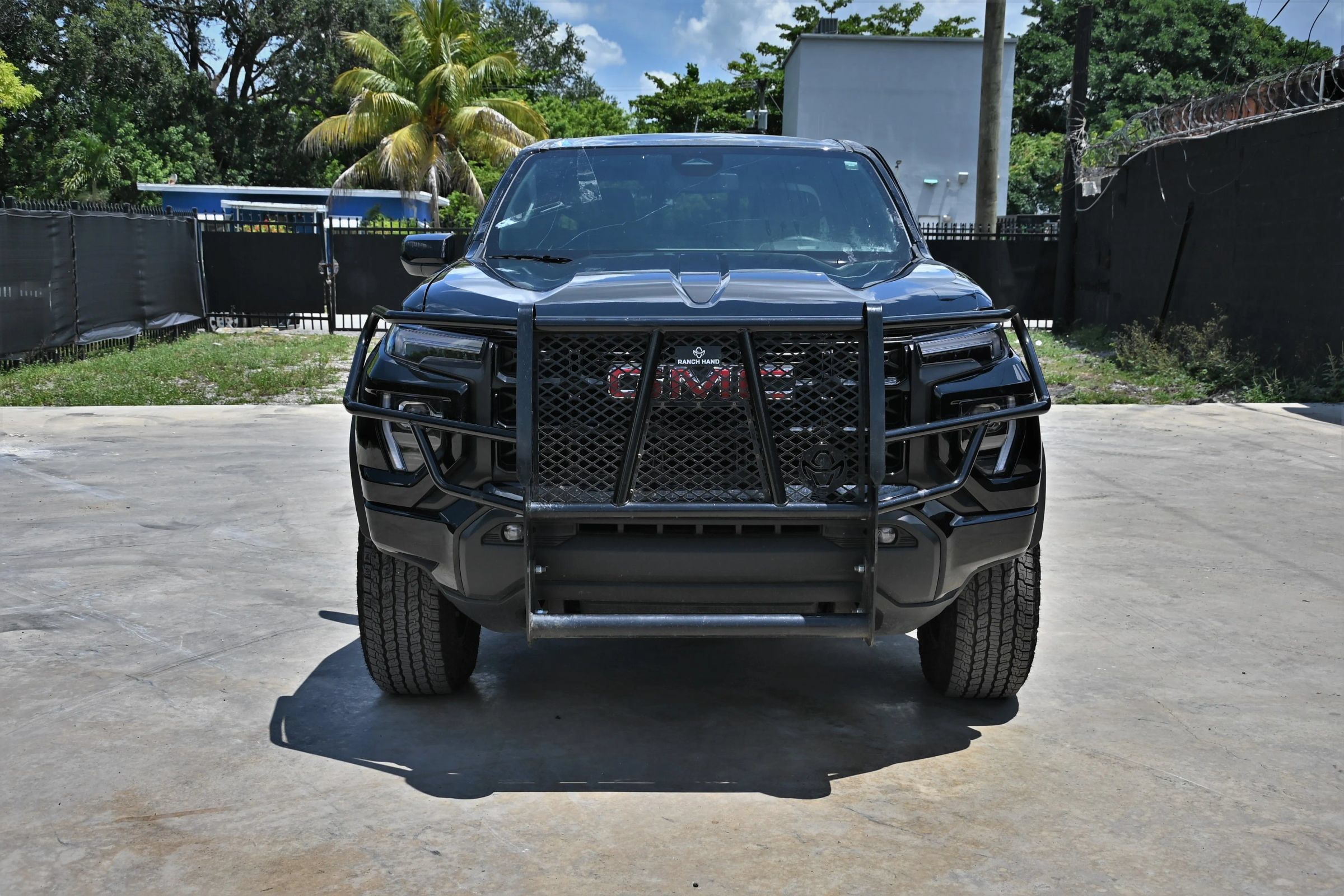 Used 2024 GMC Canyon Elevation w/ Elevation Premium Package RWD image 3
