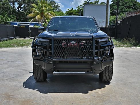 Used 2024 GMC Canyon Elevation w/ Elevation Premium Package RWD image 3