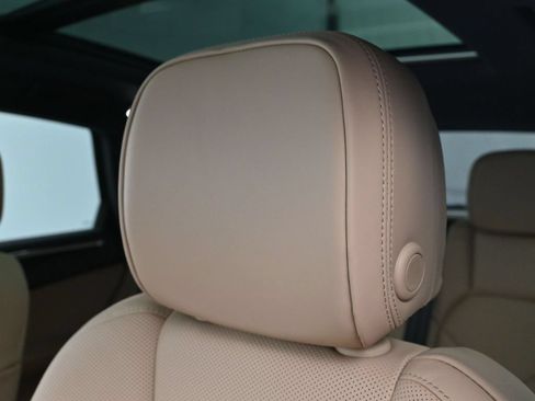 Certified 2026 Porsche Macan AWD/4WD image 20