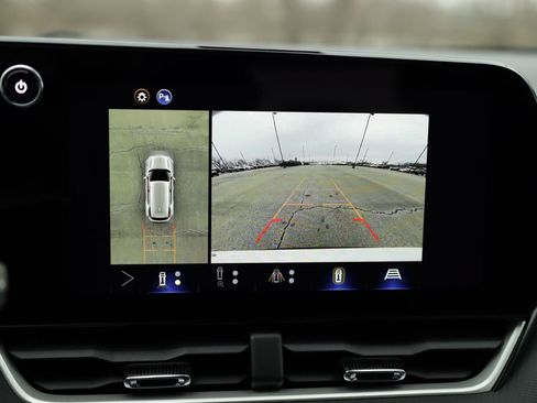 New 2026 Chevrolet Equinox LT w/ Convenience Package II image 17