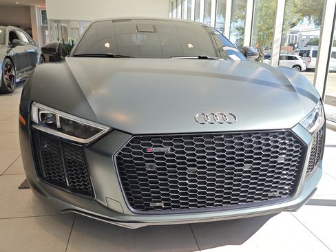 Used 2018 Audi R8 V10 plus image 3