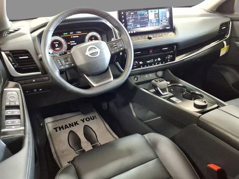 Certified 2025 Nissan Rogue SL AWD/4WD image 7