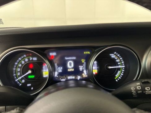 Used 2023 Jeep Wrangler Unlimited w/ Cold Weather Group image 17