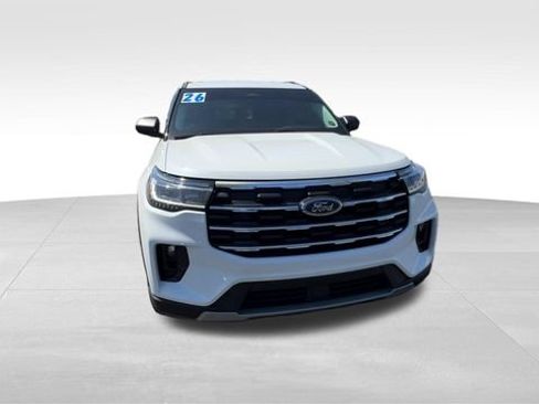 Used 2026 Ford Explorer Active w/ Active Comfort Package AWD/4WD image 9