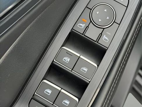 Used 2023 Nissan Rogue SL w/ SL Premium Package image 15