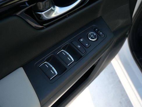 Used 2025 Honda CR-V EX-L image 25