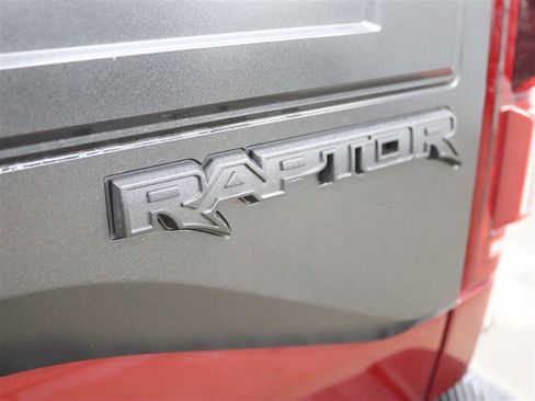 Used 2018 Ford F150 Raptor w/ Equipment Group 802A Luxury image 9