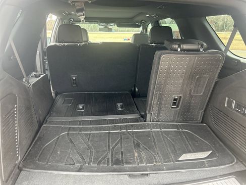 Used 2021 Chevrolet Tahoe Z71 w/ Z71 Signature Package image 12