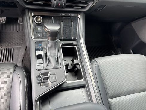 Certified 2025 Lexus GX 550 w/ Cold Area Package AWD/4WD image 16