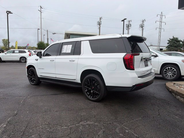 Used 2022 GMC Yukon XL SLT AWD/4WD image 3