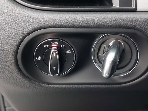 Used 2025 Porsche Macan Turbo image 27