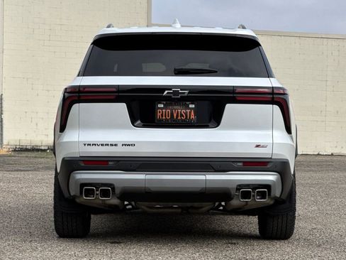 Used 2024 Chevrolet Traverse Z71 w/ Enhanced Driving Package AWD/4WD image 5