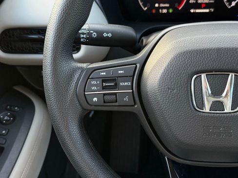 Certified 2023 Honda HR-V LX image 20