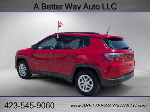 Used 2018 Jeep Compass Sport w/ Tech Group FWD image 6