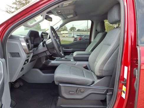 Used 2025 Ford F150 XLT w/ Equipment Group 302A MID image 16