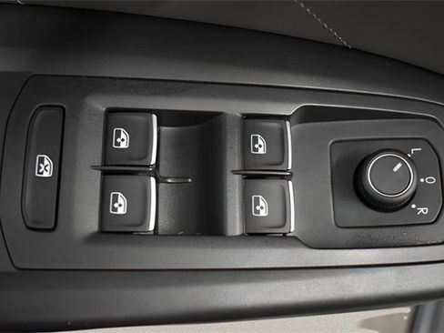 Used 2022 Volkswagen Atlas SE image 23