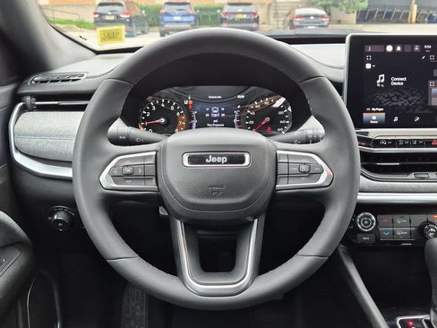 Used 2023 Jeep Compass Latitude w/ Sun and Sound Group AWD/4WD image 14