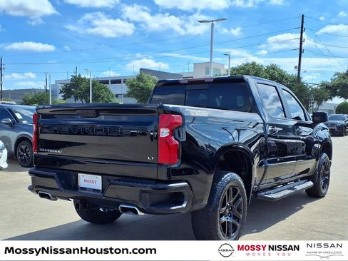 Used 2025 Chevrolet Silverado 1500 LT Trail Boss w/ Convenience Package II AWD/4WD image 8