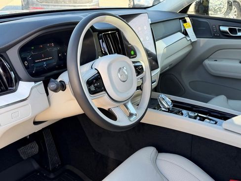 New 2026 Volvo XC60 B5 Ultra w/ Protection Package Premier image 19