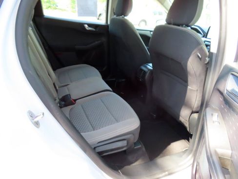 Used 2020 Ford Escape SE FWD image 19