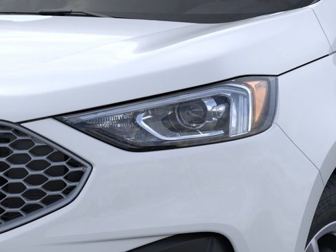 New 2024 Ford Edge SE image 18