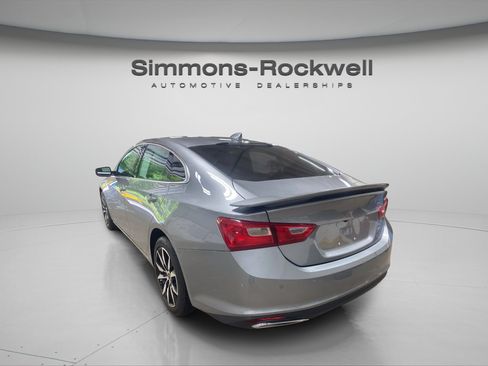 Used 2025 Chevrolet Malibu RS FWD image 3