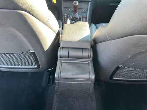 Used 2005 BMW 325xi Sedan AWD/4WD image 23