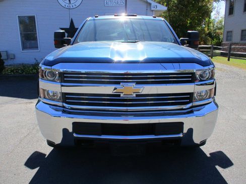 Used 2018 Chevrolet Silverado 2500 W/T w/ WT Convenience Package image 4