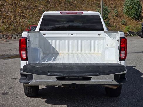 Certified 2024 GMC Sierra 1500 Pro w/ Pro Value Package image 11