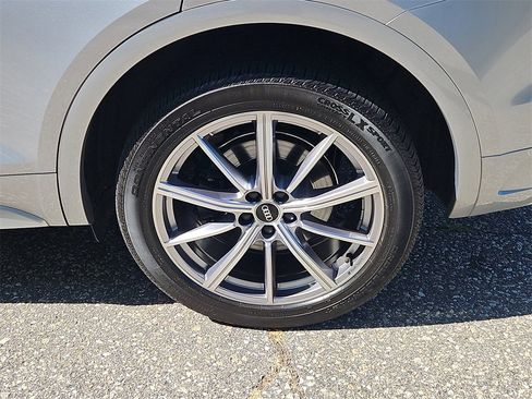 Used 2023 Audi SQ5 Premium Plus w/ Premium Plus Package image 8