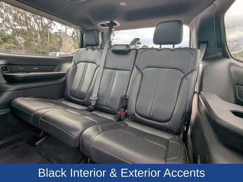 Used 2023 Jeep Wagoneer Series II image 16