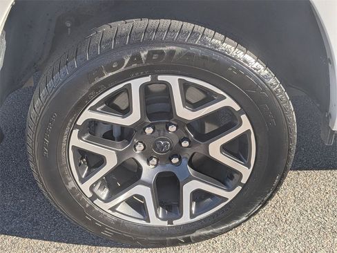 Used 2025 RAM 1500 Laramie image 14