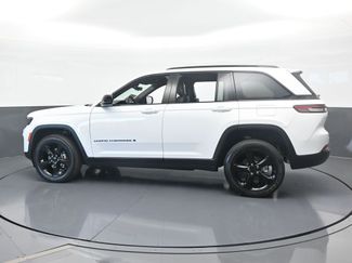 Used 2025 Jeep Grand Cherokee Altitude video 3
