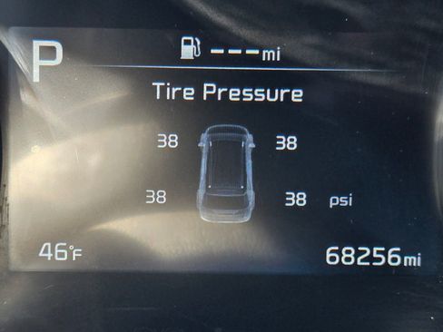 Certified 2023 Kia Carnival LX image 16