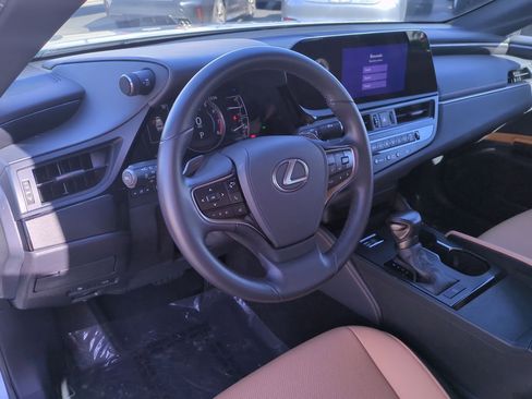 Certified 2025 Lexus ES 350 image 13