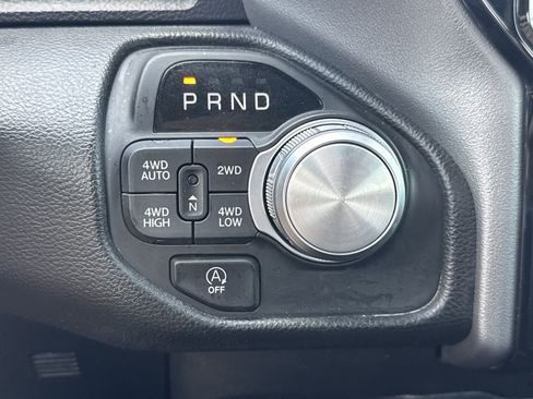 Used 2025 RAM 1500 Laramie AWD/4WD image 15