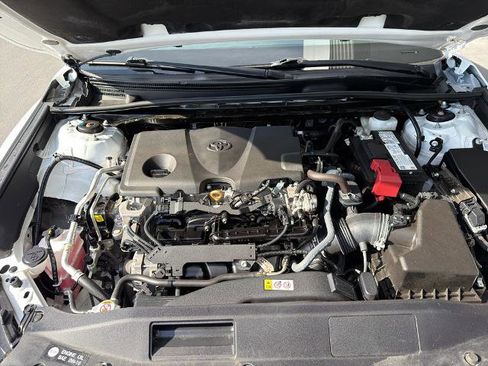 Used 2024 Toyota Camry SE FWD image 4