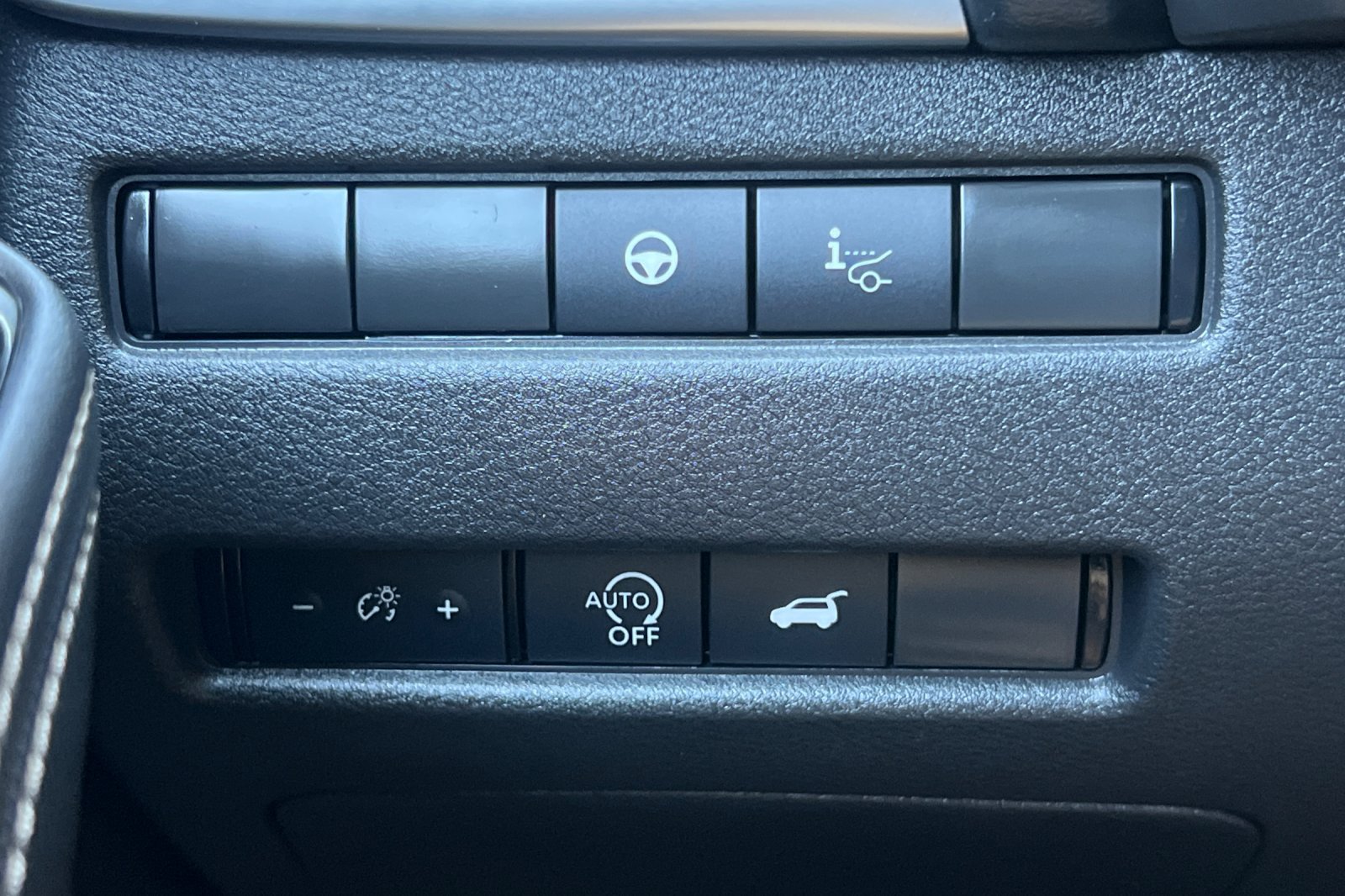 Certified 2023 Nissan Rogue Platinum w/ Platinum Premium Package AWD/4WD image 32