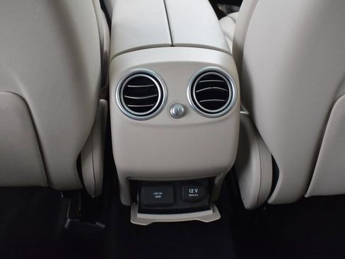 Used 2019 Mercedes-Benz GLC 300 4MATIC image 23