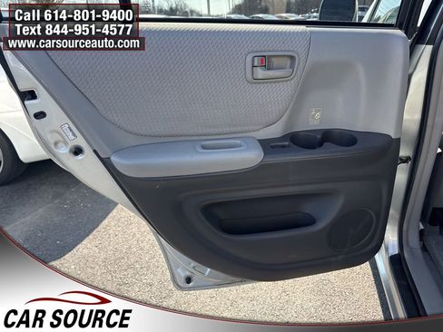 Used 2004 Toyota Highlander 2WD image 19