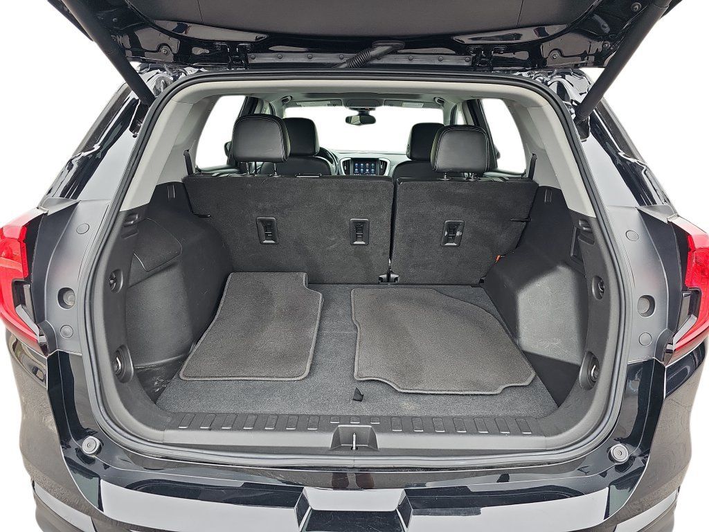 Used 2022 GMC Terrain SLT w/ Infotainment Package II FWD image 30