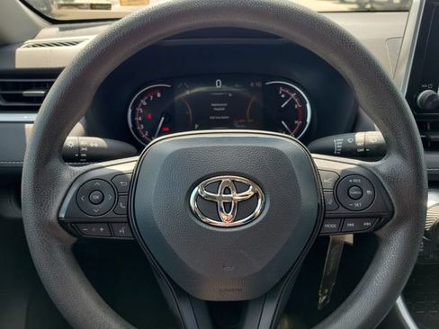 Used 2025 Toyota RAV4 LE AWD/4WD image 24