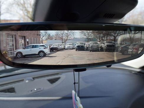 Used 2021 Buick Envision Avenir w/ Technology Package II image 27