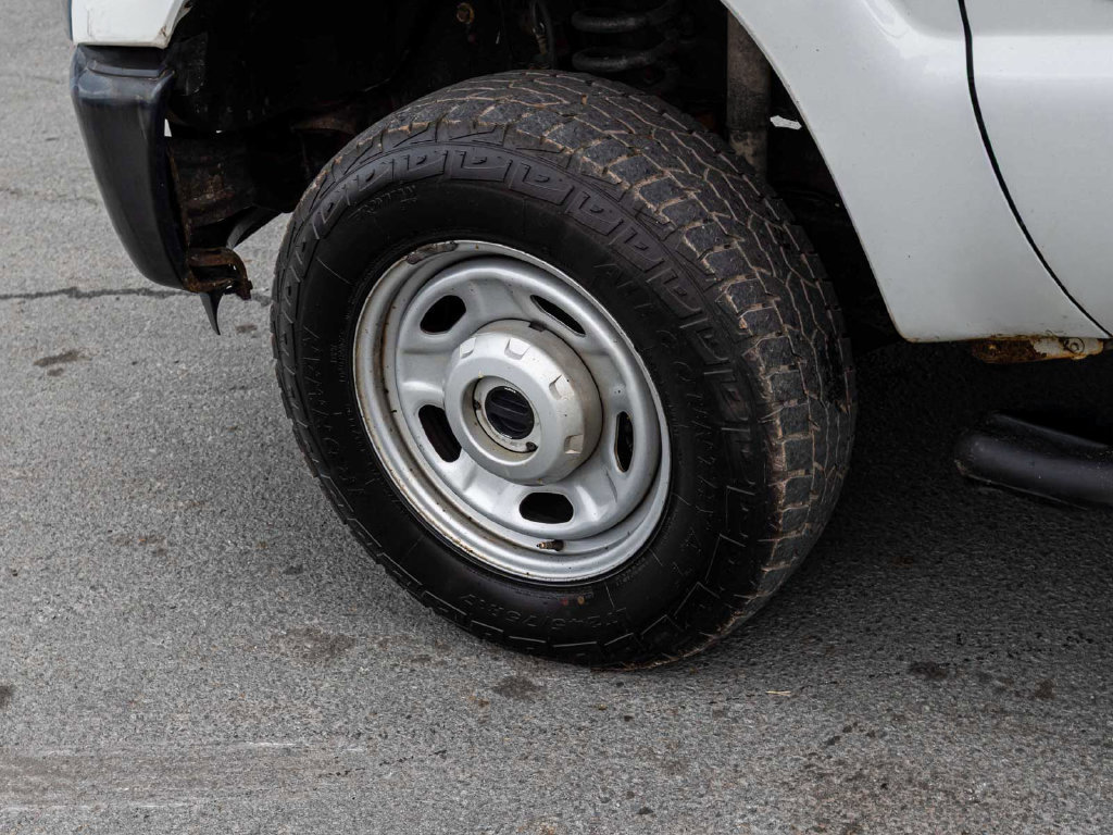 Used 2014 Ford F250 XL w/ Snow Plow Prep Package AWD/4WD image 10
