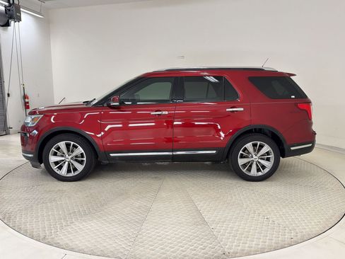 Used 2018 Ford Explorer Limited w/ Equipment Group 301A FWD image 2